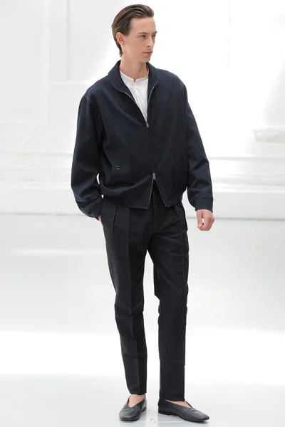Look 19